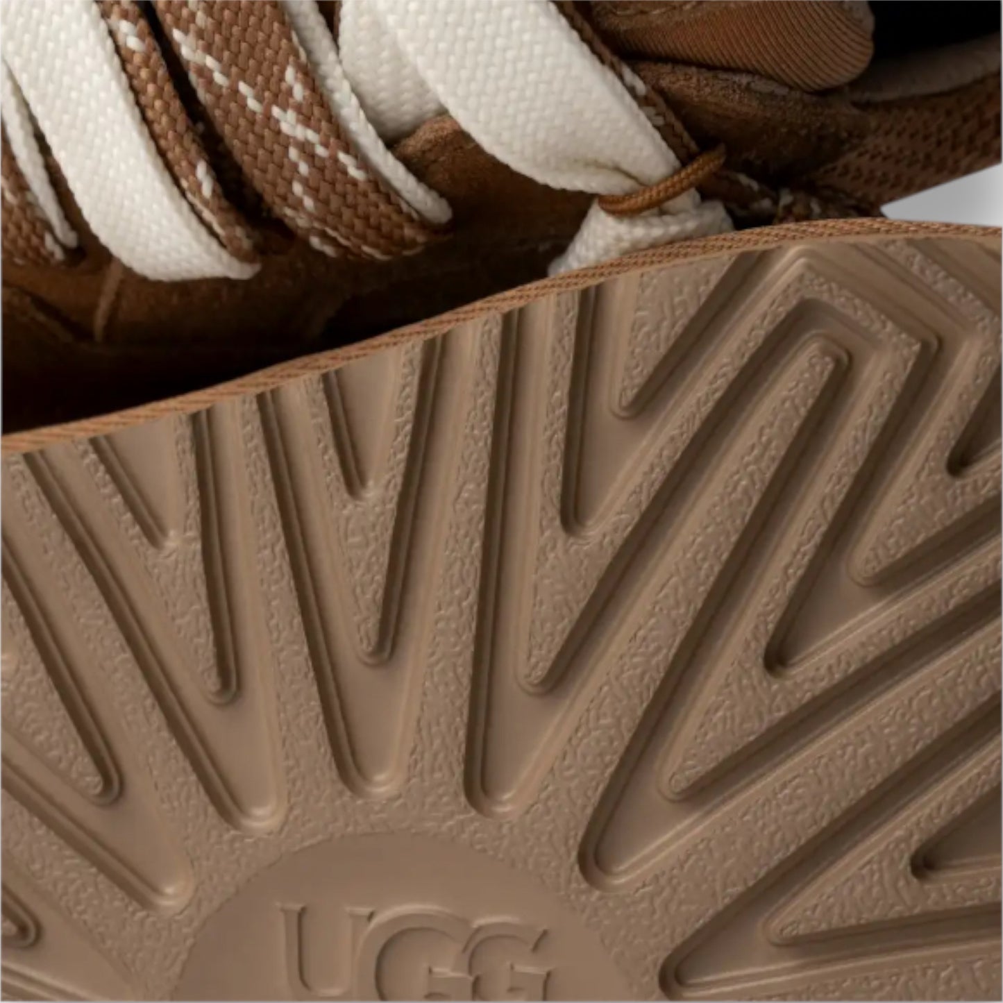 UGG Kids Lowmel Chestnut