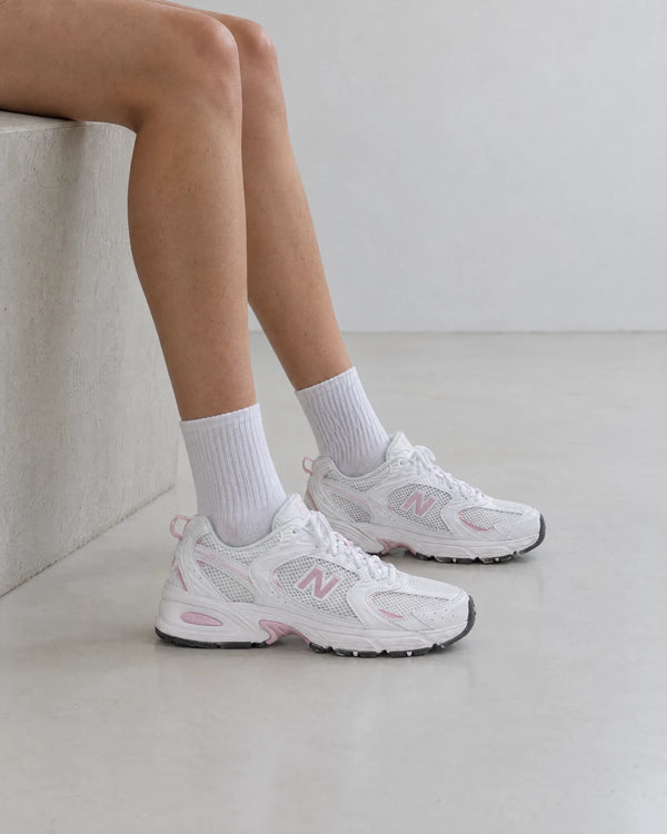 New Balance 530 White Twilight Haze getragen