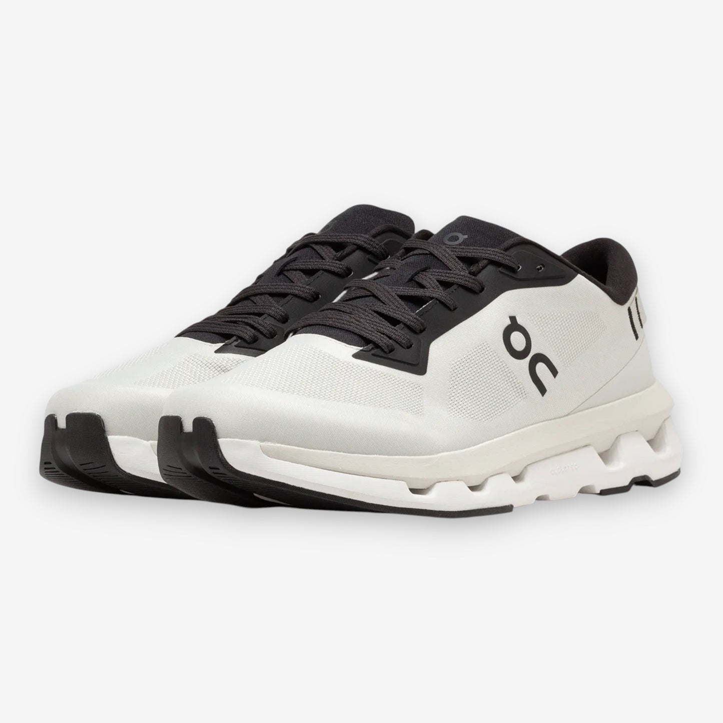 On Running Cloudzone Ice Black