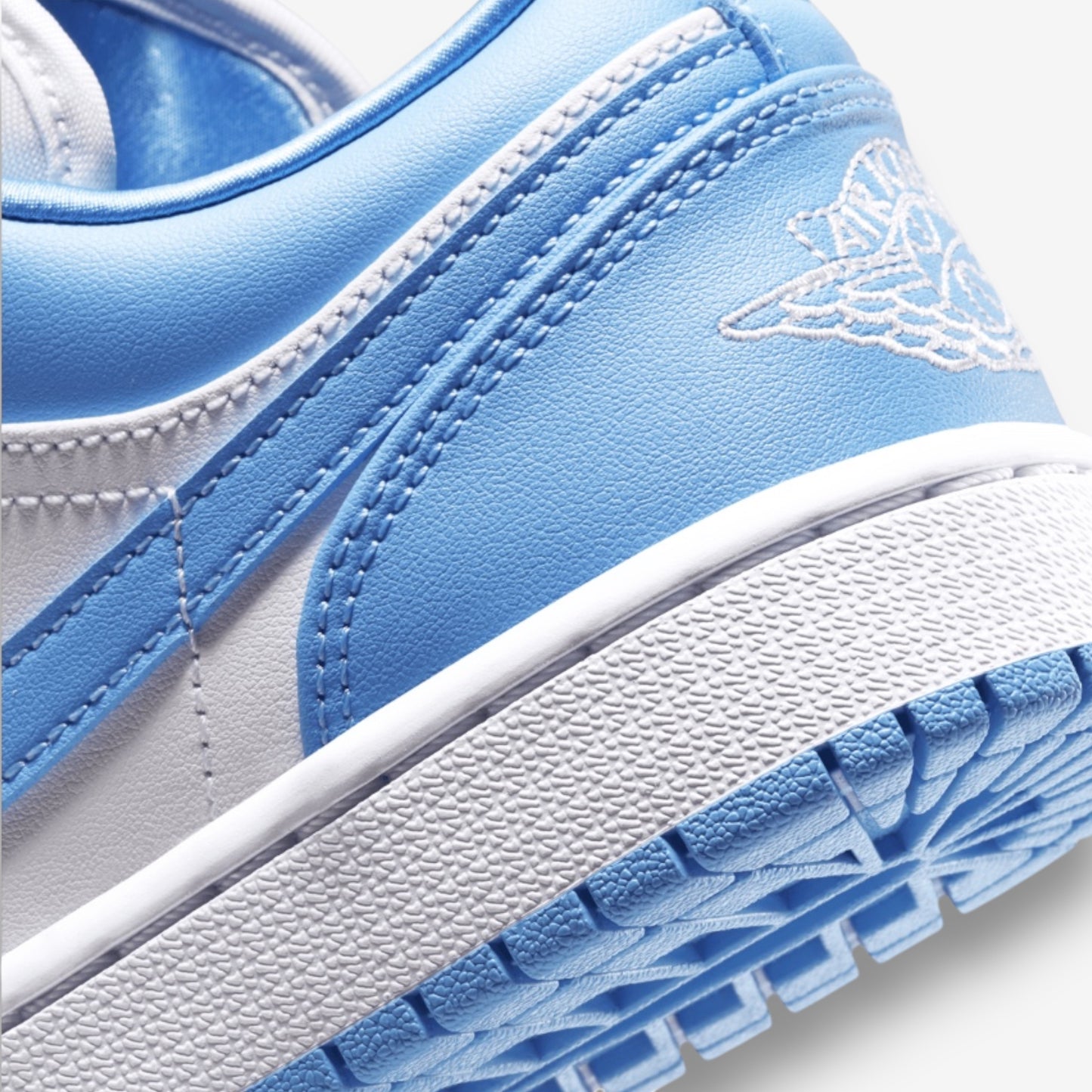 Nike Air Jordan 1 Low UNC (Women's)