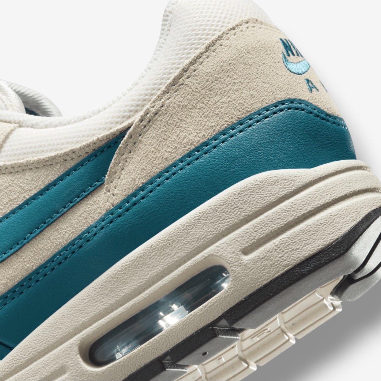 Nike Air Max 1 Essential Soft Pearl / Smokey Blue