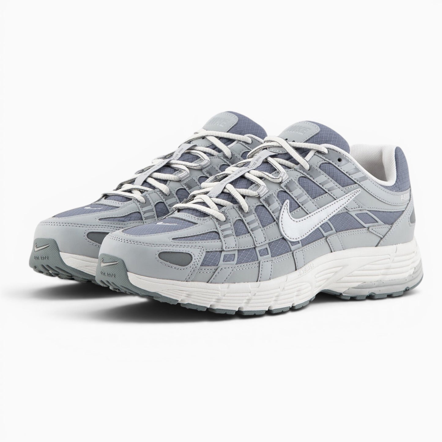Nike P-6000 lt smoke grey/metallic silver/phantom