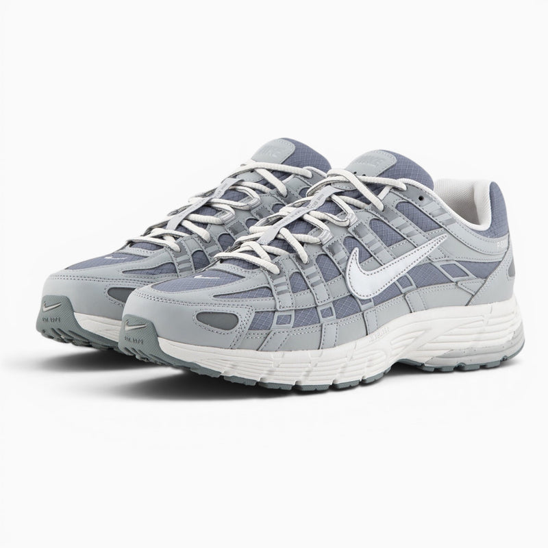 Nike P-6000 lt smoke grey/metallic silver/phantom