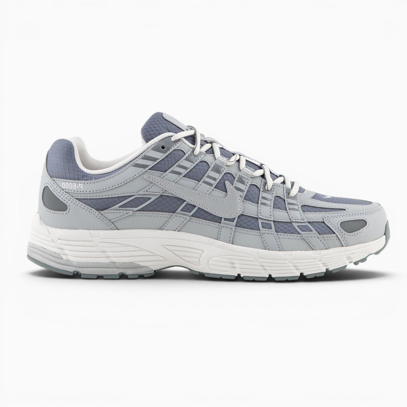 Nike P-6000 lt smoke grey/metallic silver/phantom