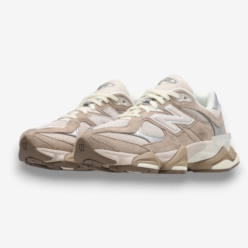 New Balance 9060 Moonbeam / Silver Metallic / Driftwood