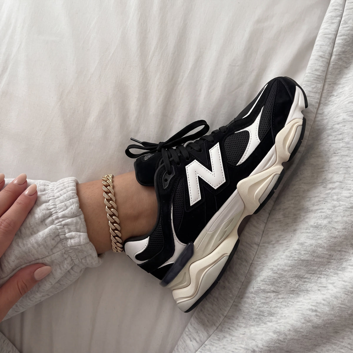 New Balance 9060 Black White