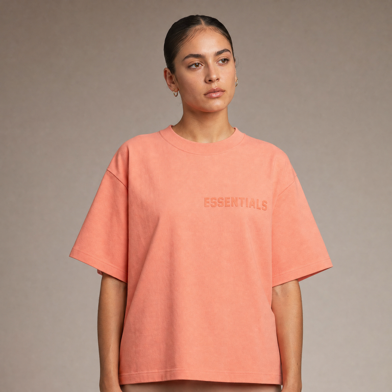 Fear of God Essentials PF22 Coral -T-paita