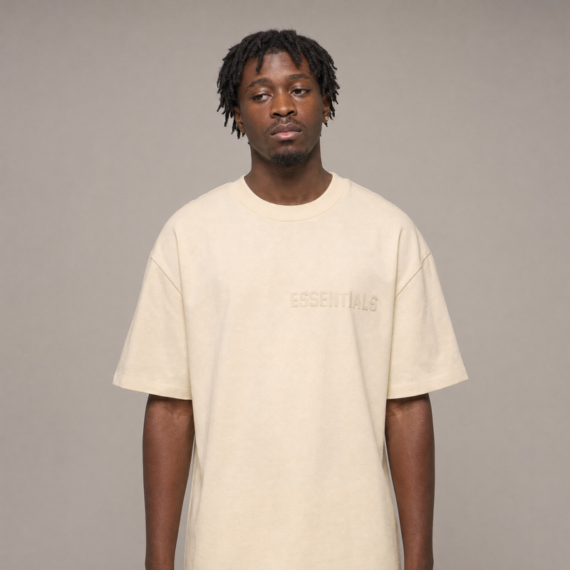 Fear of God Essentials pf22 -hihainen T-paita ja shortsit Eggshell