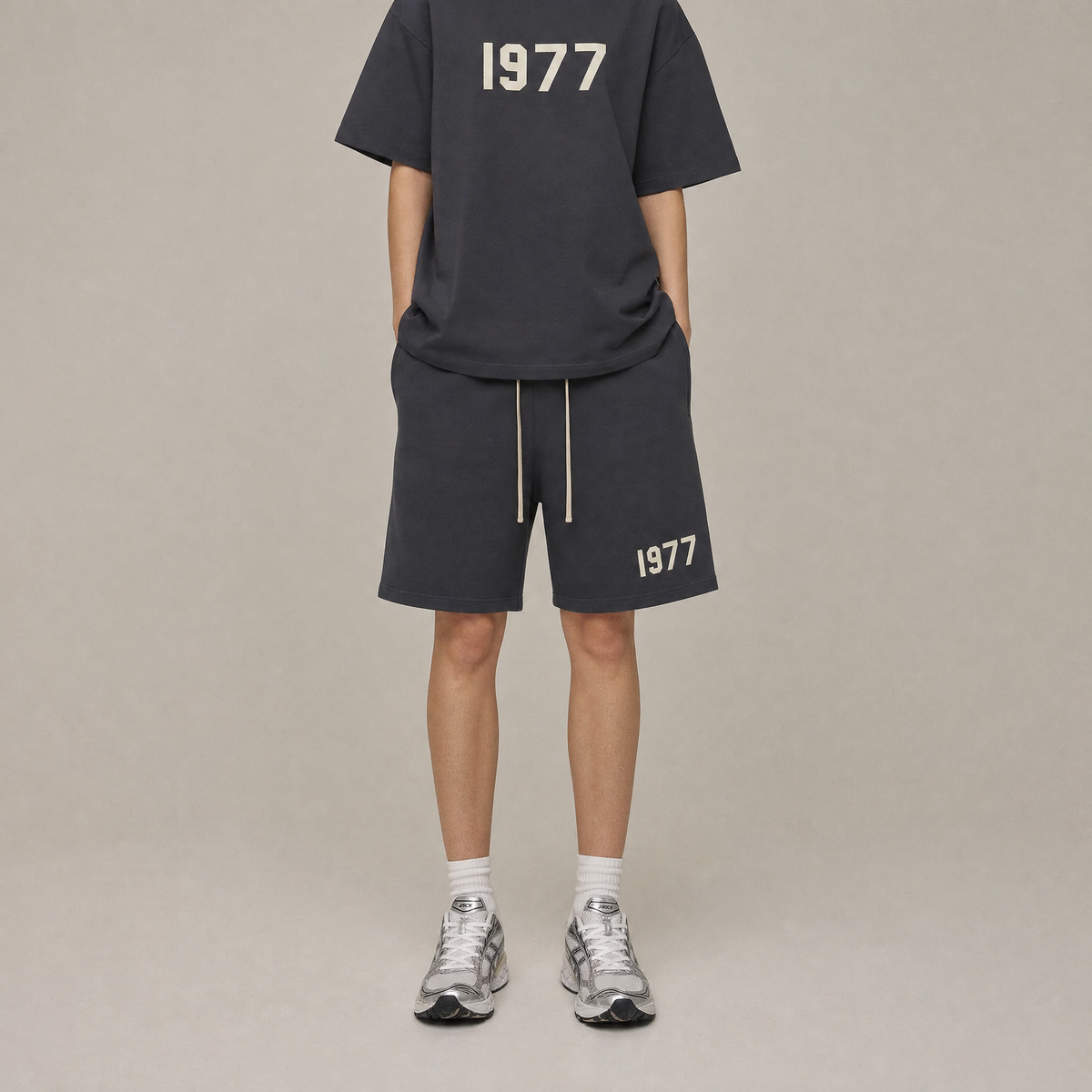 Fear of God Essentials ss22 1977 Iron σορτς