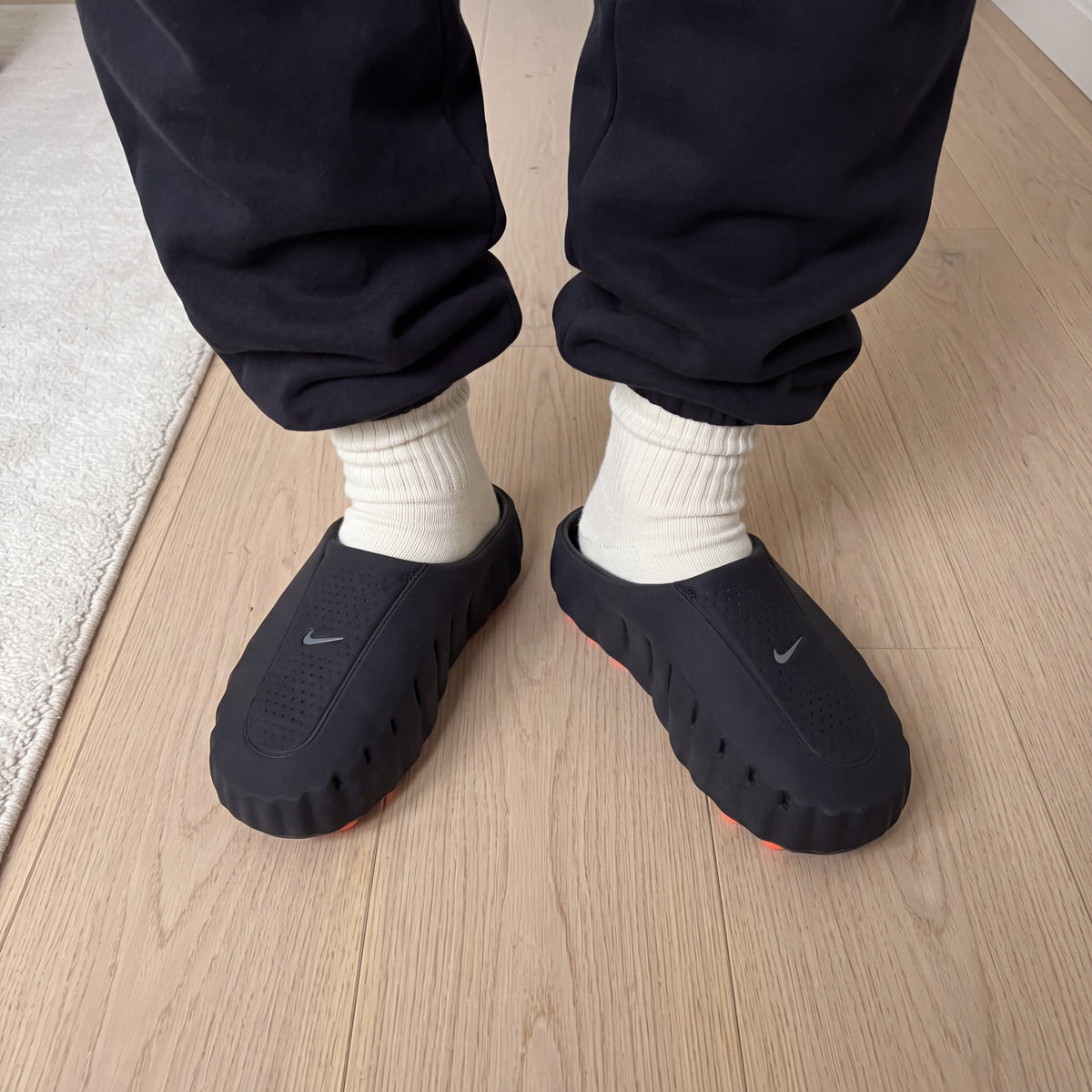 Nike Mind 001 Slide Black/Hyper Crimson-White-Chrome