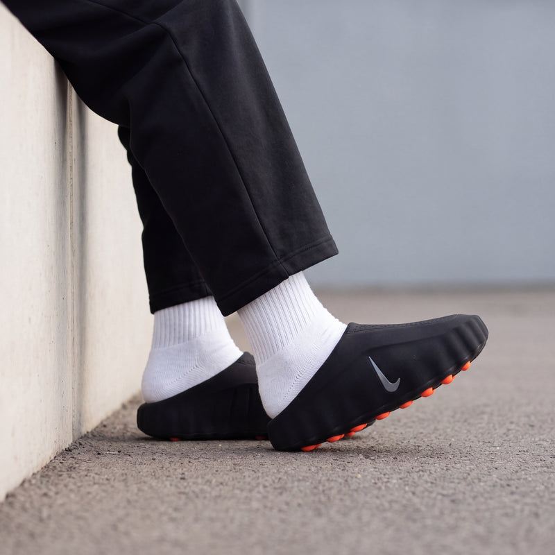 Σανδάλι Nike Mind 001 Μαύρο/Υπερκρεμίζον-Λευκό-Χρώμιο