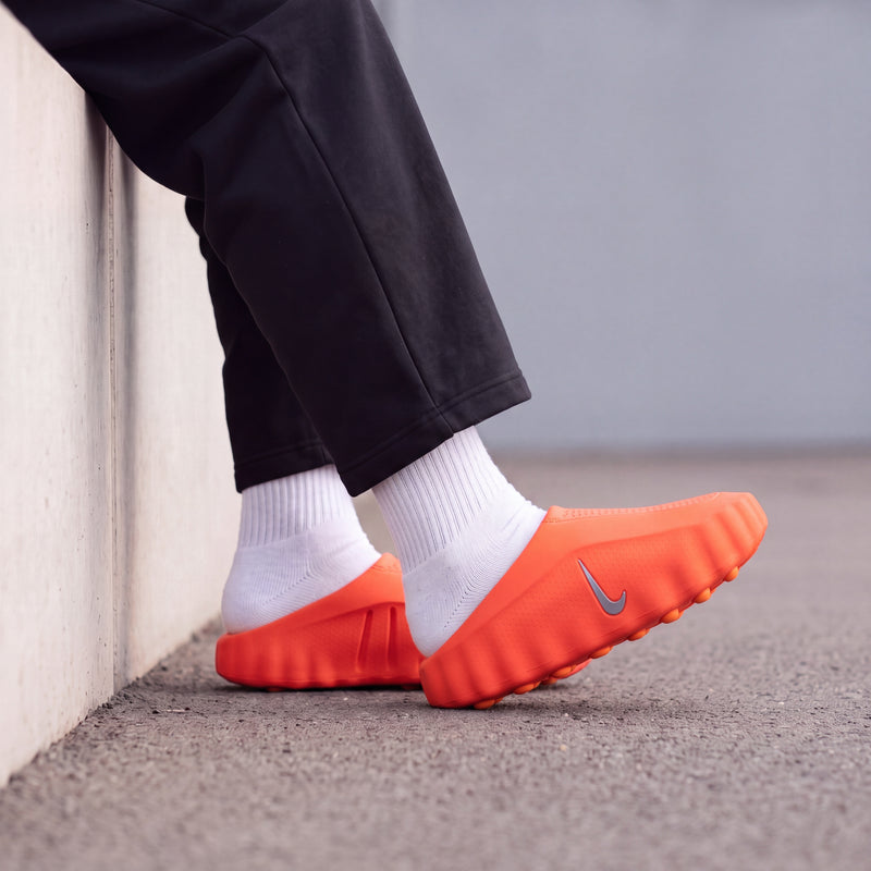 Nike Mind 001 Slide Solar Red