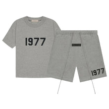 Fear of God Essentials Dark Oatmeal 1977 Sommer Set