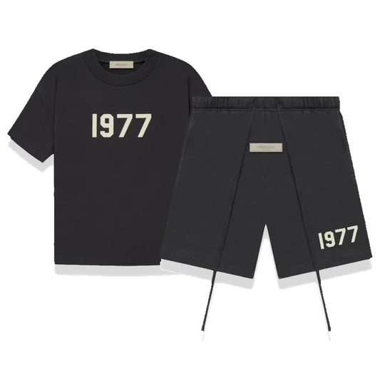 Essentials Iron 1977 Set