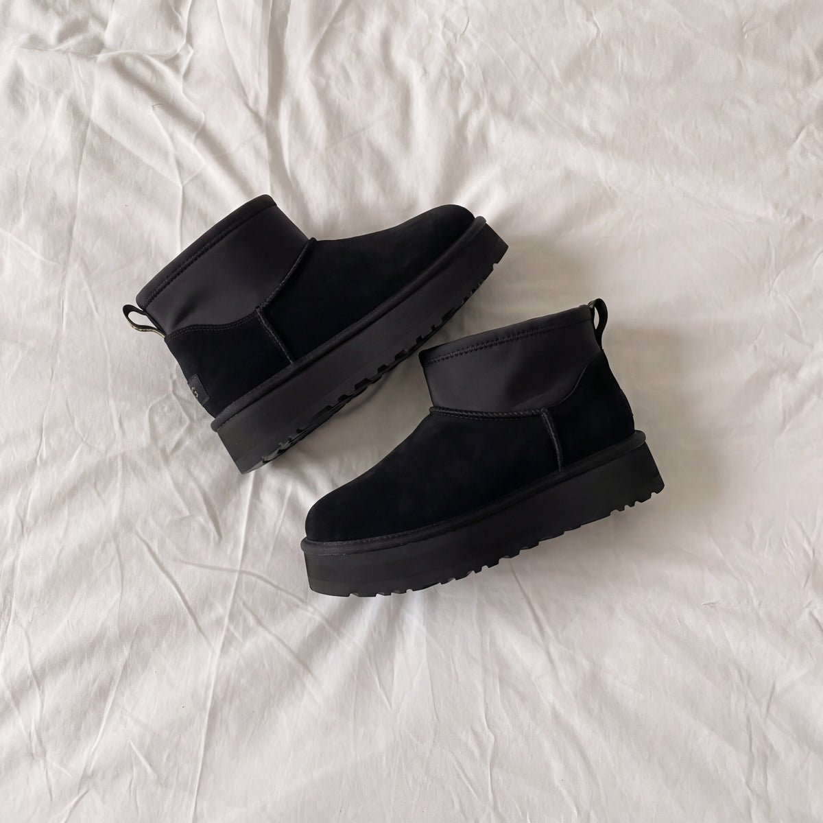 UGG W Classic Mini Dipper Black