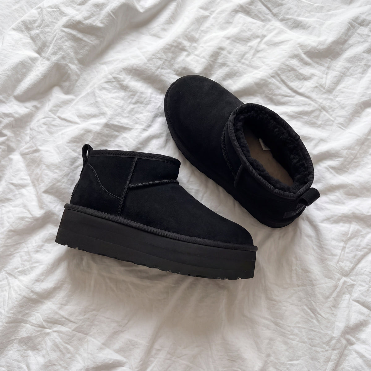 UGG W Classic Ultra Mini Platform Black